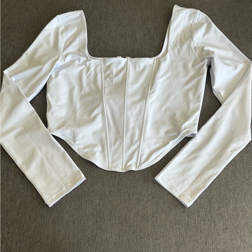 ReoRia White Square Neck Long Sleeve Crop Top